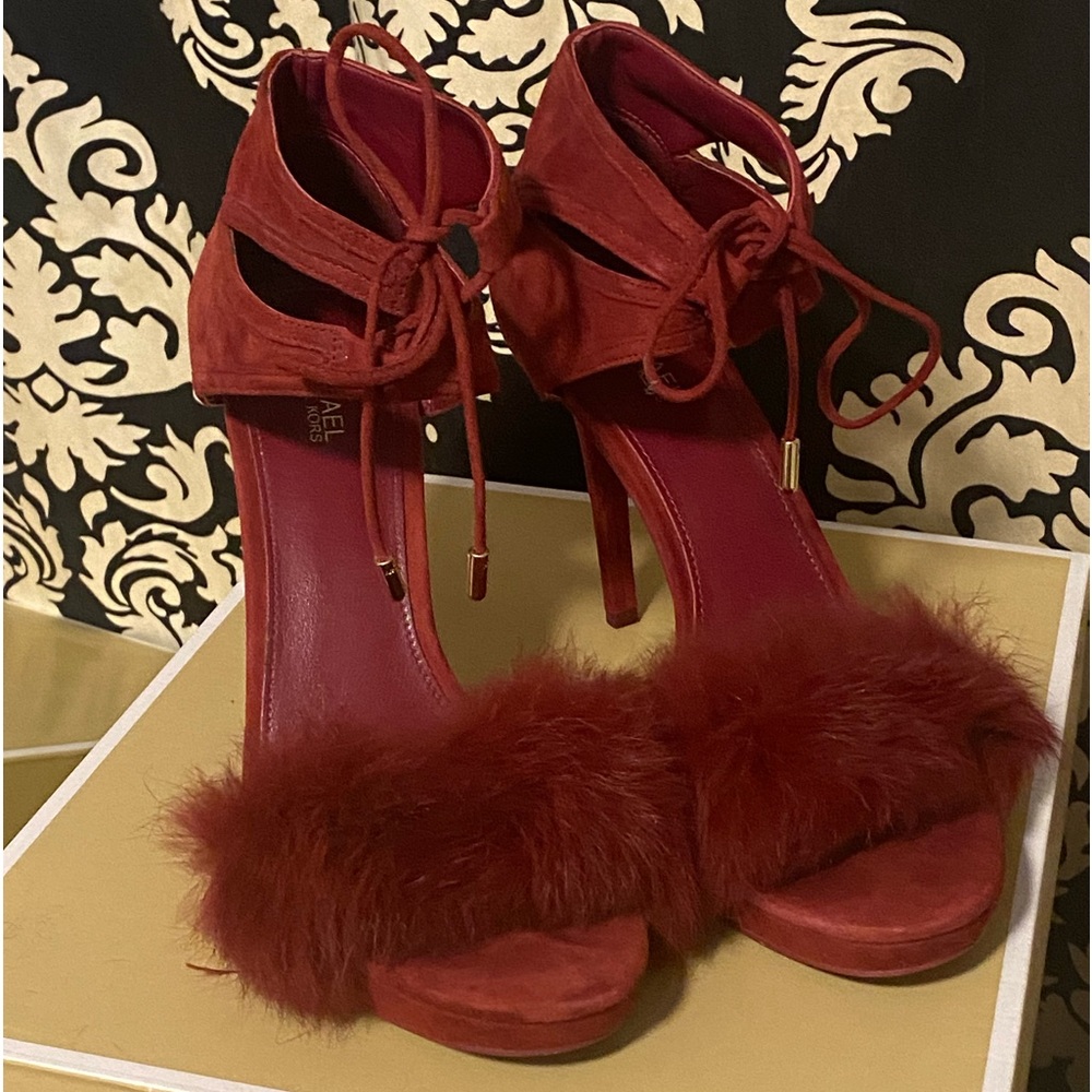 Authentic MK Remi Sandal